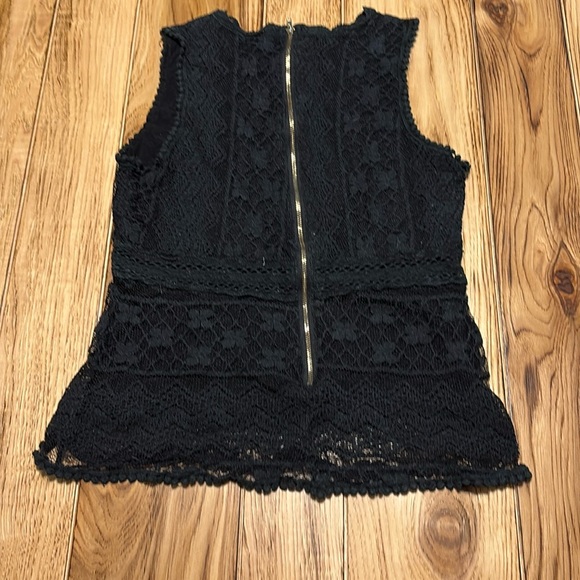 Rue 21 Womens black lacy sleeveless blouse - Picture 3 of 5